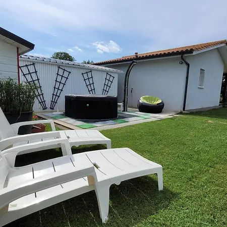 Apartament Coquet En Medoc, Jacuzzi Et Climatisation