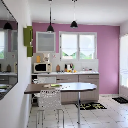 Coquet En Medoc, Jacuzzi Et Climatisation * Ordonnac